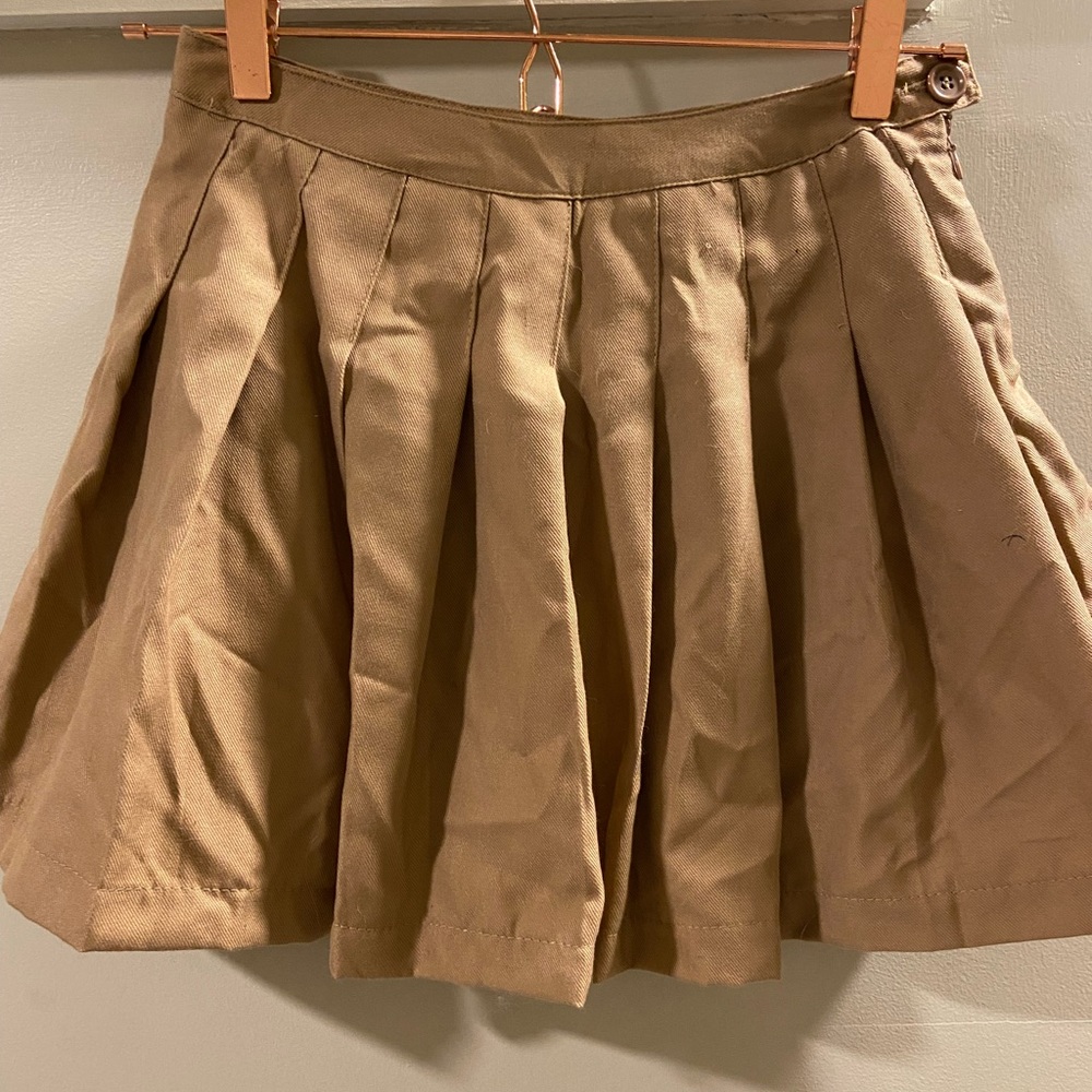 Forever 21 Tan Pleated Mini-Skirt